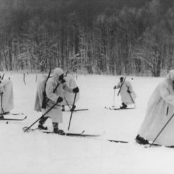 finnish-ski-troops-during-the-winter-of-1940